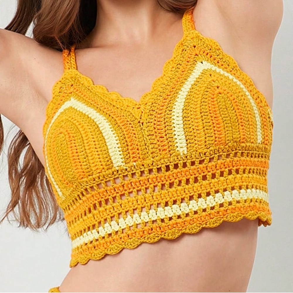 Glowmode crotchet top